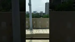 মেট্রোরেল এর যাত্রার কিছু দৃশ্য।