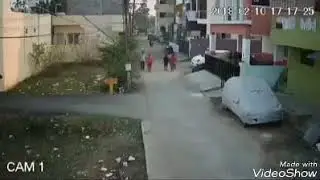 सीसीटीवी में कैद हुई चेन लूटने की वारदात|| chain snatching cctv footage||