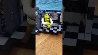 Shrek in fnaf 2