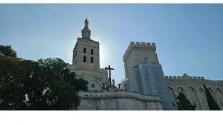 Estatua de Marianne - PUENTE DE AVIGNON - Paris   Francia