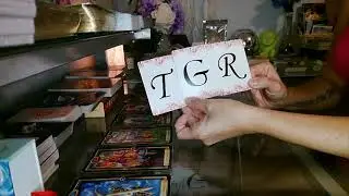 Aquarius ~ What Do You Need to Know Now? ~ Pregnancy Reading