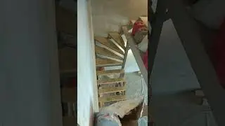 Стройка.Помогайте грузчикам тяжёлая работа!