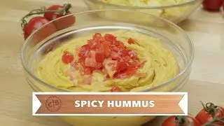 HOW TO MAKE A DELICIOUS SPICY HUMMUS // healthy & easy hummus recipe