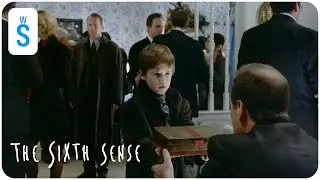 The Sixth Sense (1999) | Scene: Kyra's ghost gives Cole a box, which is opened to reveal a videotape