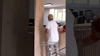 ANTES E DEPOIS DO PAINEL RIPADO e BALCÃO PASSA PRATO EM MDF COM ILUMINAÇÃO LED cozinha americana.