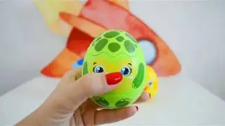 Яйцо-сюрприз неваляшка музыкальное с огоньками, для малышей.