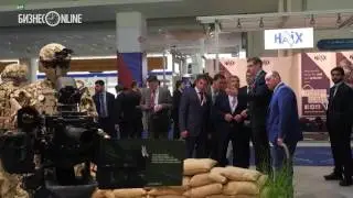 Минниханов опробовал новое стрелковое оружие