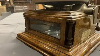 Zonophone Universal Talking Machine Model A 78 RPM Record Player