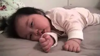Dünyanın En Tatlı Uyuyan Bebeği:))