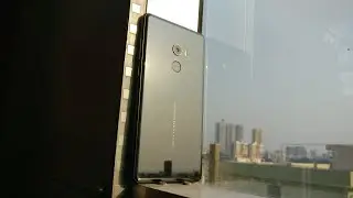 Xiaomi Mi MIX 2 Hands-On Unboxing Overview