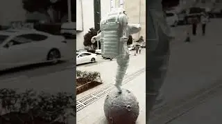 Astronaut Statue | Astronaut Sculpture | LIESMARS