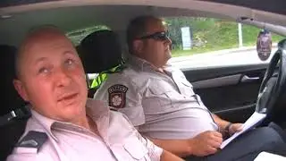 Policija issigando policijos
