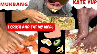 HUGE MUKBANG ! SALMON RAW, EGGS, AVOCADOS, BANANA ETC… 🦶