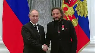 «Бог с Вами!»: Стас Михайлов получил награду от Владимира Путина