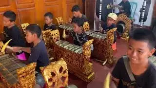 Ciaaattt...sanggar tabuh widya bhakti br pegok sesetan asuhan Pak Ciaaattt