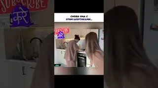 СТРИМЕРША В КОРОТКИХ ШОРТИКАХ  