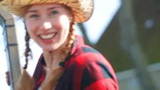 Melken doe je zo van De Suskes ft  Trekkerspotters Arum (Officiële videoclip)