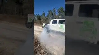 Can The Recovery Jeep Do A Burnout On 40’s. 