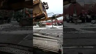 Услуги эвакуатора. Нестандартные перевозки. Перевозка сельхозтехники эвакуатором. 
