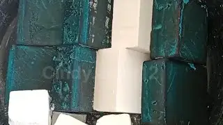 dyed and Fresh gym chalk blocks 💙💚 
