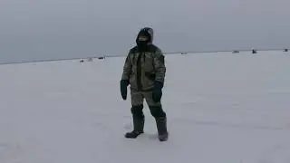 Сухое море. Под чёрной башней. Корюшка. Все дорогу по реке разбили.