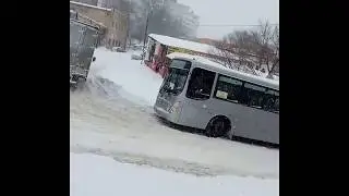 Транспорт буксует
