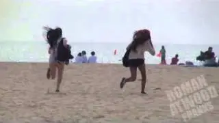 Yılan şakası  gülmemek elde değil..