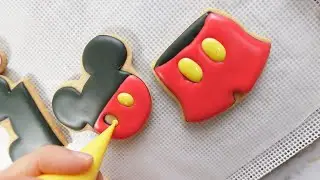 Mickey Mouse theme cookies