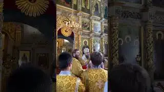 «приимите, ядите: сие есть тело Мое; пиите от нея вси, сия бо есть кровь Моя новаго завета»