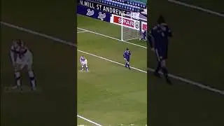 Girls vs Boys in football 🥶