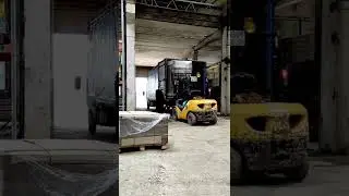 Говорят можно смотреть на три вещи! #Shorts