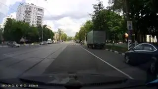 Обезьяна на мотоцикле все-таки не справилась с гранатой