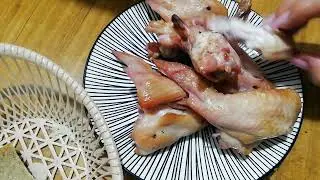 АСМР ИТИНГ 😋 КОПЧЕНЫЕ КРЫЛЫШКИ ✌️И ЖВАЧКА