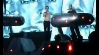 Depeche Mode - World in my eyes (live, Bucharest)