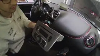 Smontaggio Autoradio originale Alfa Romeo MiTo