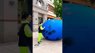 ЯЙЦО В ЦЕНТРЕ ВАРШАВЫ