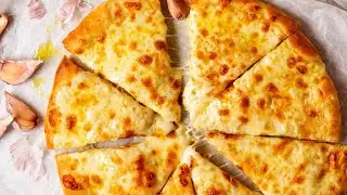 The Best Garlic Cheese Pizza