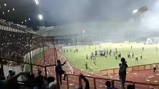 BOBOTOH VS A.C.AB (dia mulai duluan ) persib u19