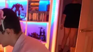 пятерка в трусах ворвался на хату меллшера