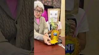This grandma would do anything for Packet Head 😳😍🥳