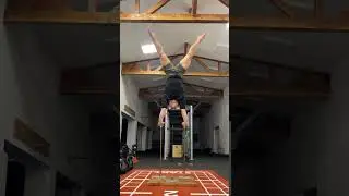 Tréning stojky AKA handbalancing zo dnes 😊