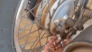 Freio travando a roda da moto - Como resolver
