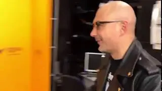 За кулисами 