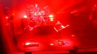 DYNO Pink Floyd Australia Super Giant Kangaroo QE Vancouver BC -- they're really really good :)