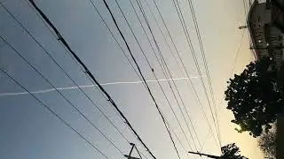 ini roket atau rudal ... ngeri kali ...