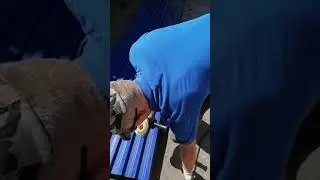 Нашёл отличный метод для резки профнастила.