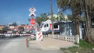 Mersinin Mahallesinden  Geçen Tren