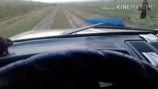 Покатуха по полям на Москвиче