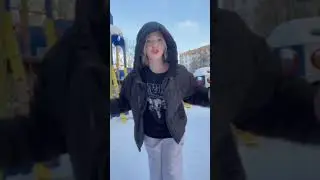 Я играю на балалайке это самый русский инструмент 