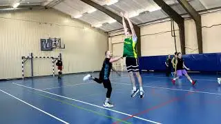 Дядя Вова делает игру. Можно смотреть снова и снова.